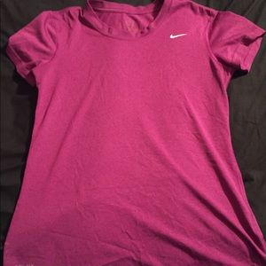 Women’s Nike shirt dry fit small